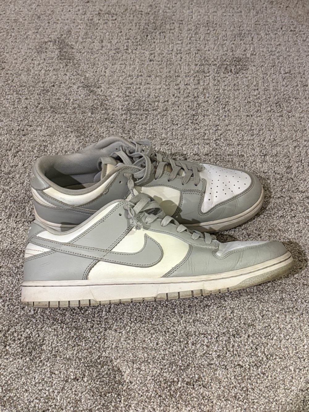 Nike Low-Top Sneakers in Gray & White
